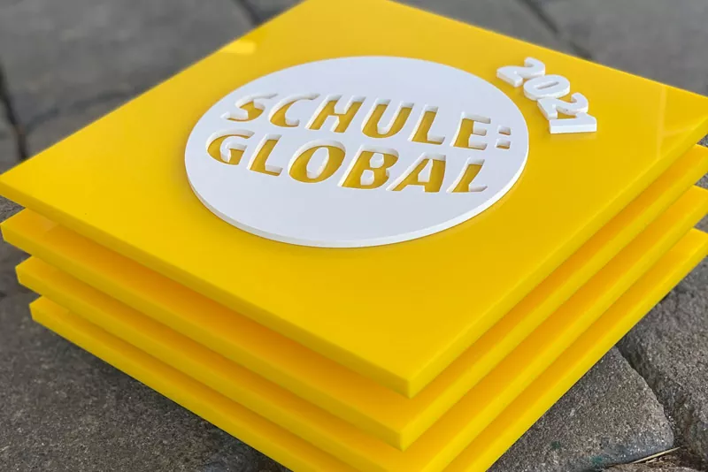 Schule:Global Schild